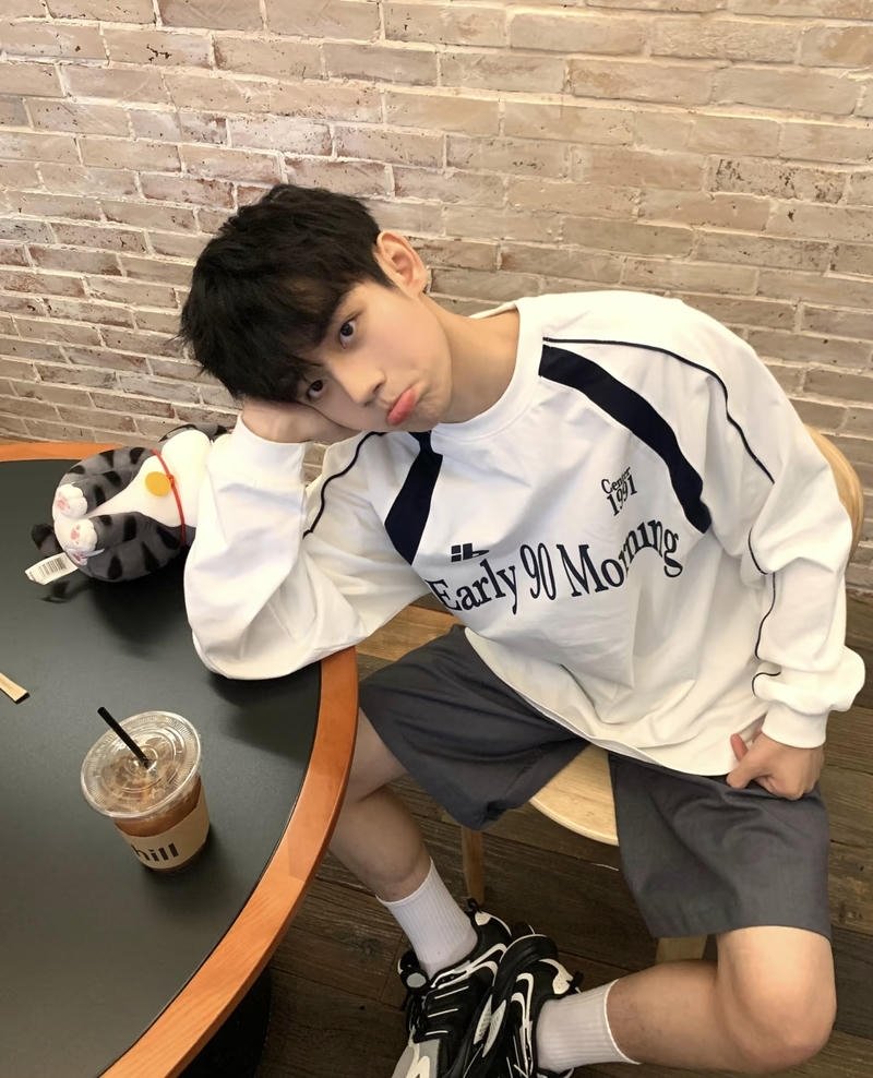 Gương mặt điển trai của chàng trai K11