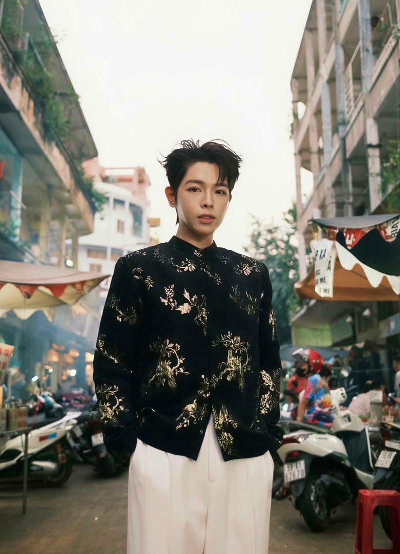 Gương mặt rõ nét của Đức Phúc trong ảnh nền