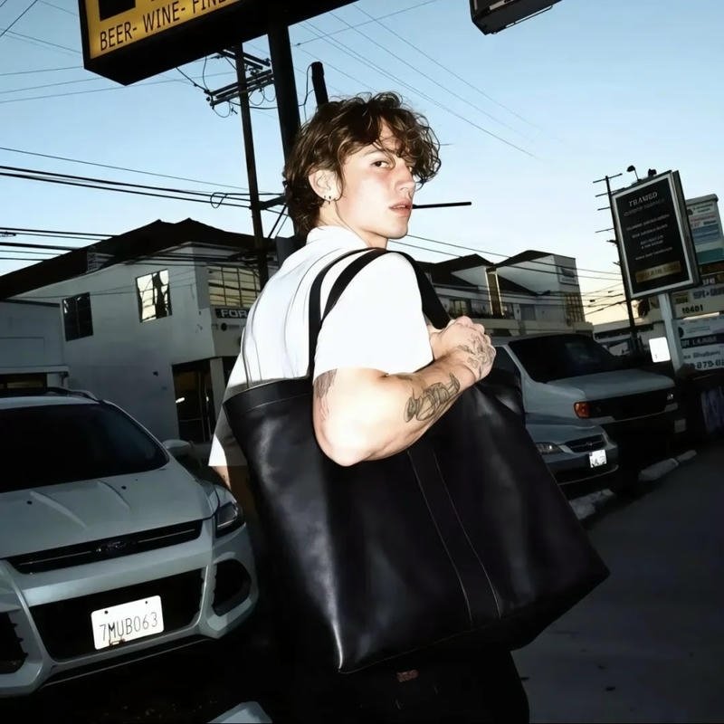 Gương mặt rõ nét trong avatar con trai ngầu cuốn hút