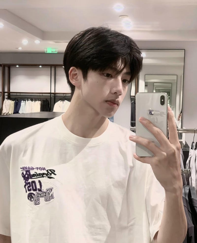 Gương mặt sáng cùng phong cách năng động K11