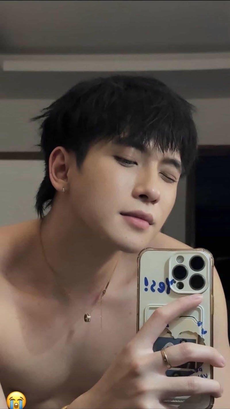 Gương mặt sáng nam tính của trai đẹp Việt