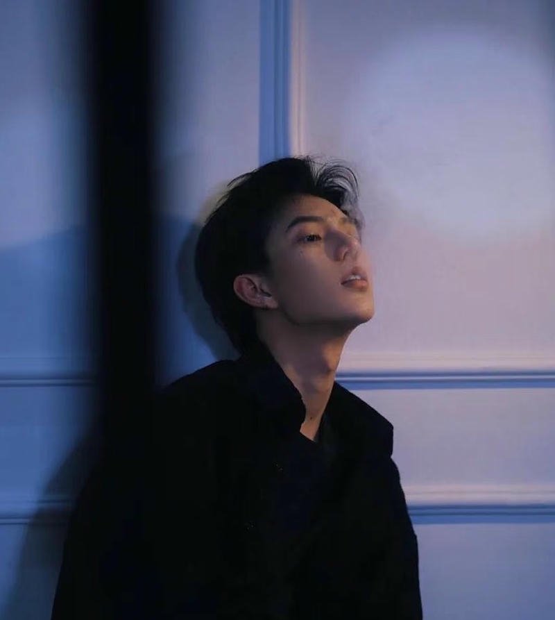 Gương mặt tự nhiên sad boy ngầu hình nền