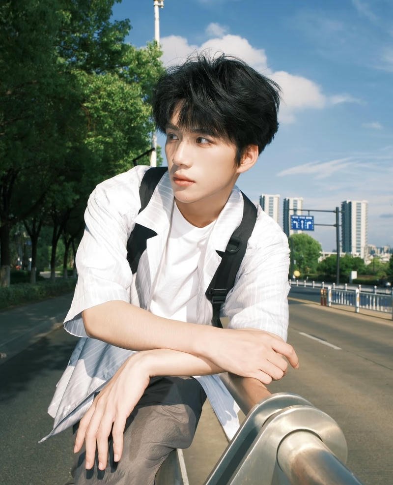 Hình ảnh chàng trai dễ thương trong bộ ảnh K7