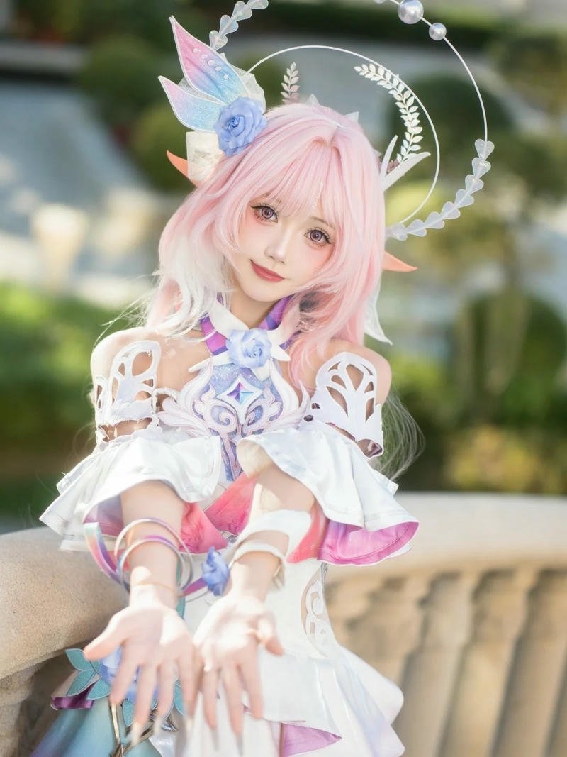 Hình cosplay anime nữ thể hiện đúng phong cách nhân vật