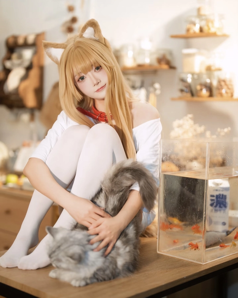 Hình cosplay mèo cùng ánh mắt long lanh đáng yêu