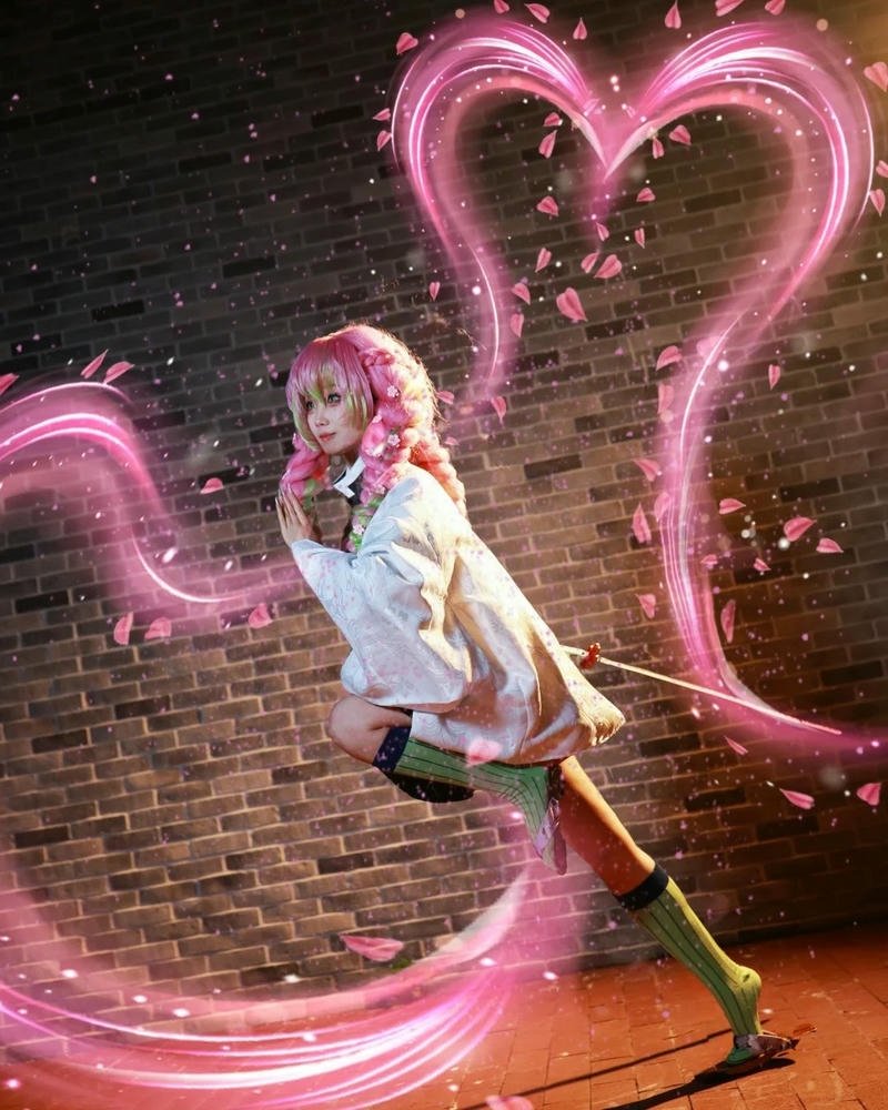 Hình cosplay nhân vật Mitsuri thể hiện nét đẹp mềm mại