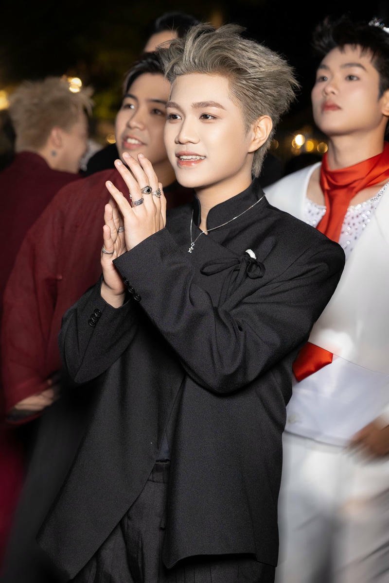 Hình nền Captain Boy mang vibe trẻ trung cá tính