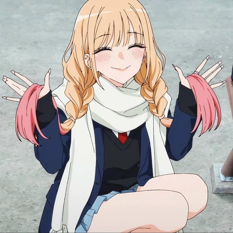 Hình profile anime nữ với ánh mắt biết cười