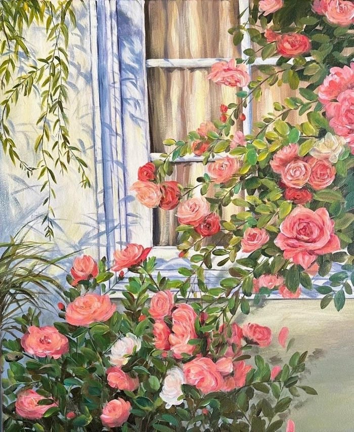 Hoa leo uốn cong trên tường trong tranh trang trí