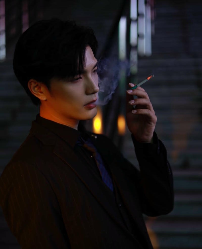 Khoảnh khắc suy tư nam buồn nền điện thoại