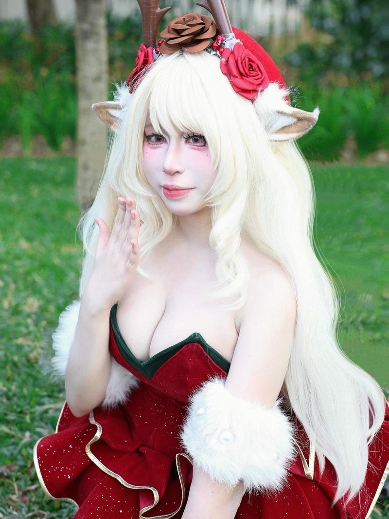 Liên quân cosplay sexy khó cưỡng