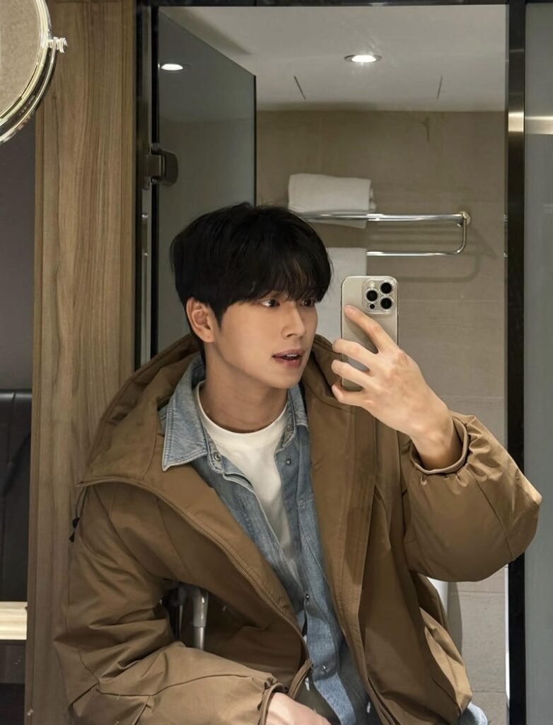 Mẫu nam ánh mắt lạnh cuốn hút ảnh trai hàn quốc