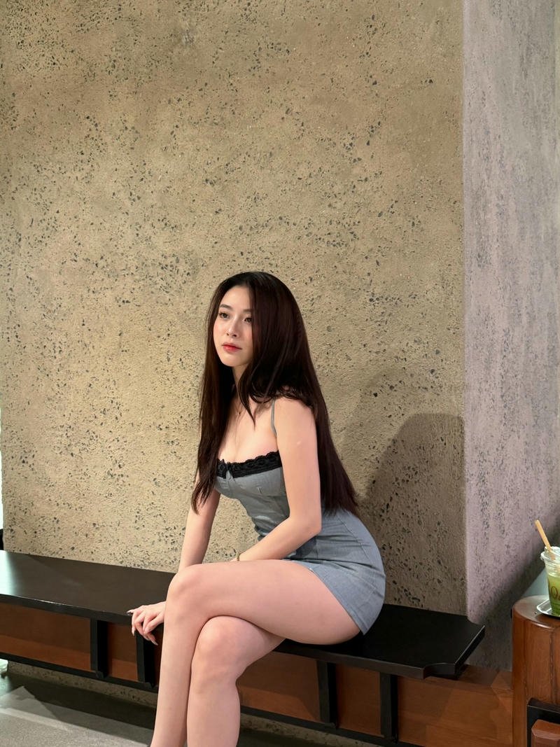 Mỹ nữ việt phong thái thanh lịch đầy duyên dáng