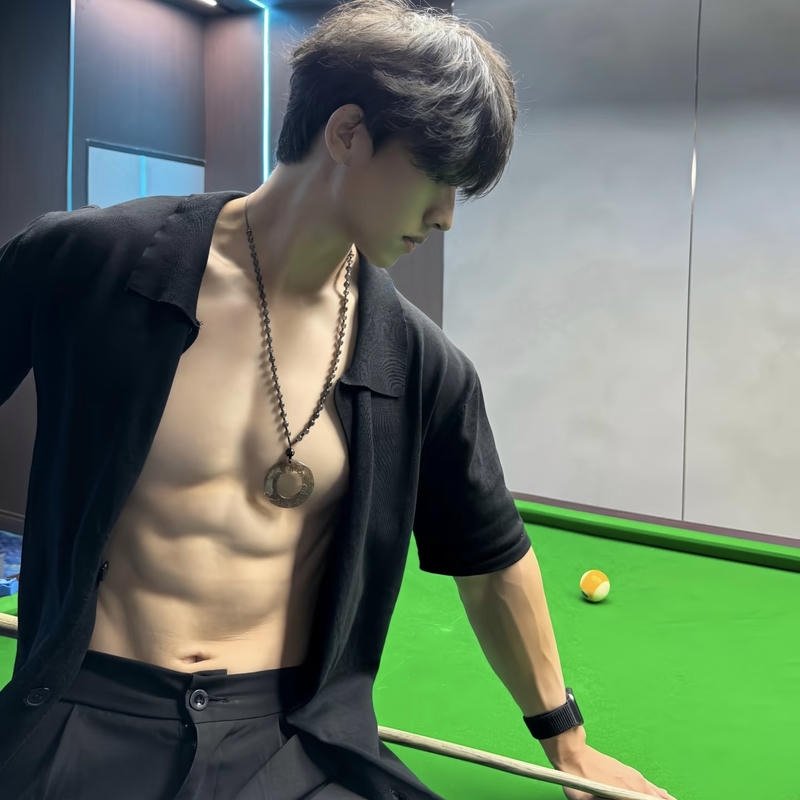 Nam mẫu body đẹp trong ảnh trai 6 múi