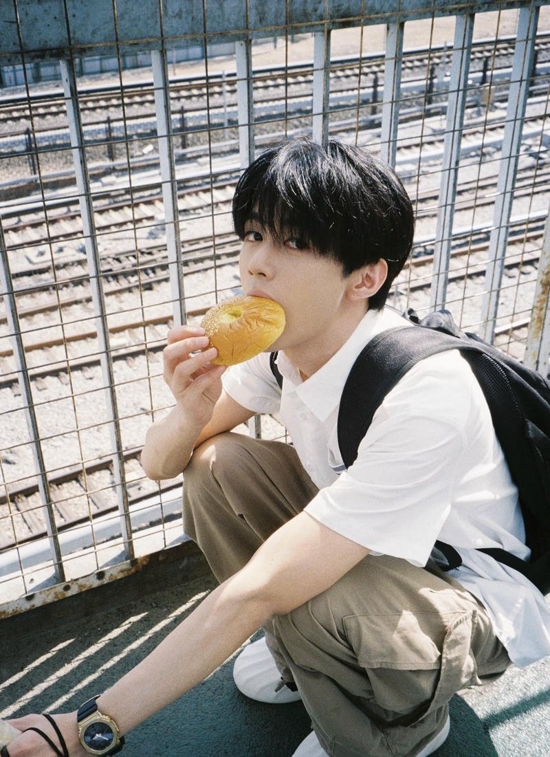 Nam sinh thư sinh phong cách thanh xuân vườn trường