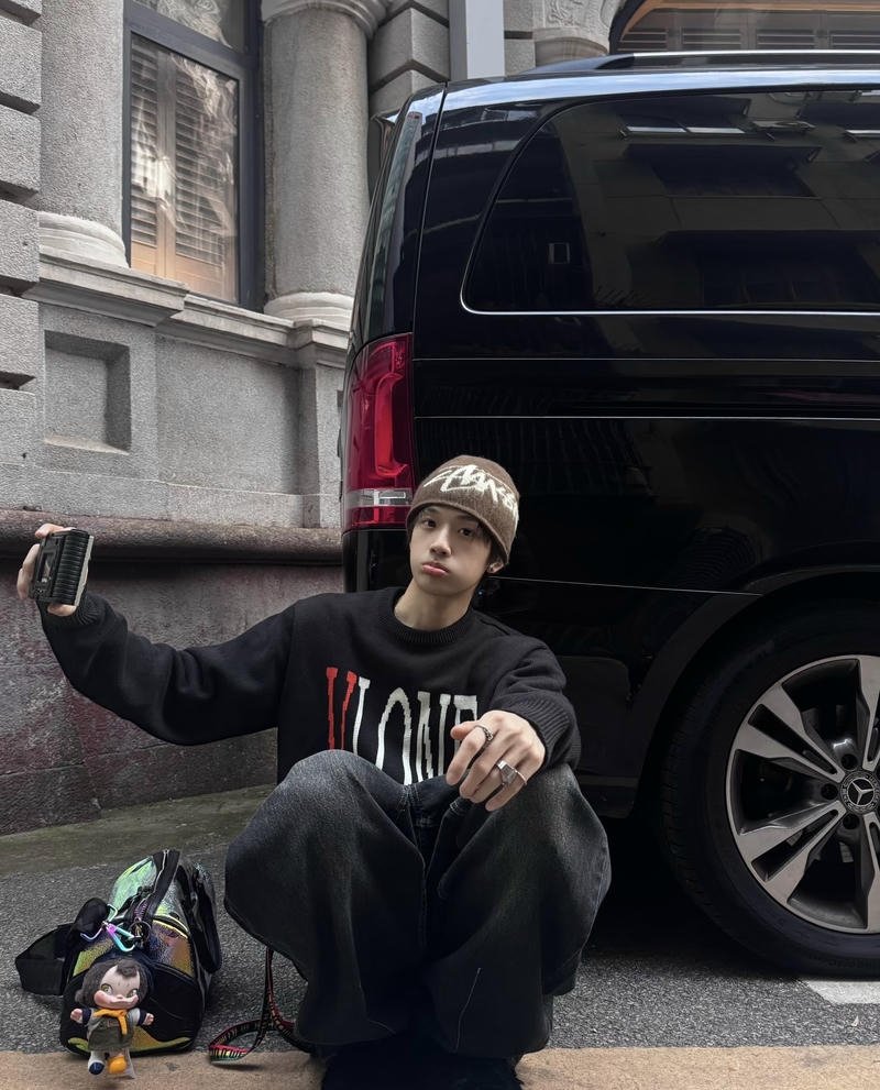 Nam thần mạng xã hội Trung Quốc phong cách cool ngầu