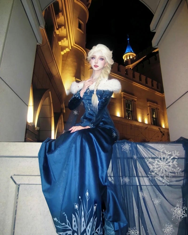 Nàng cosplay xinh mang phong thái thanh lịch tinh tế