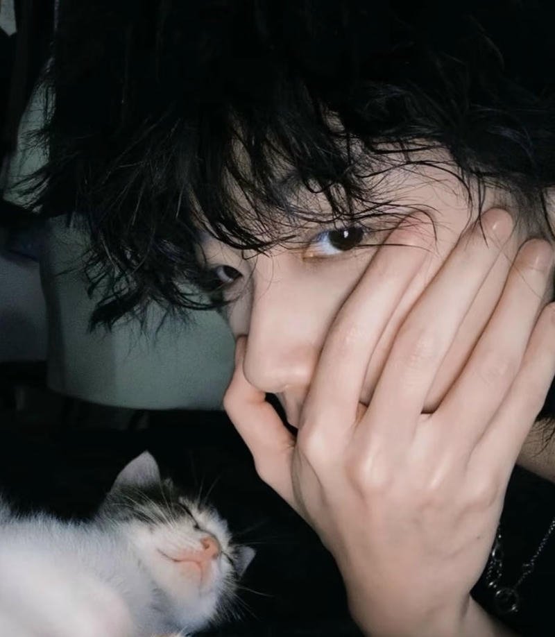 Nét cá tính mạnh sad boy ngầu nền điện thoại