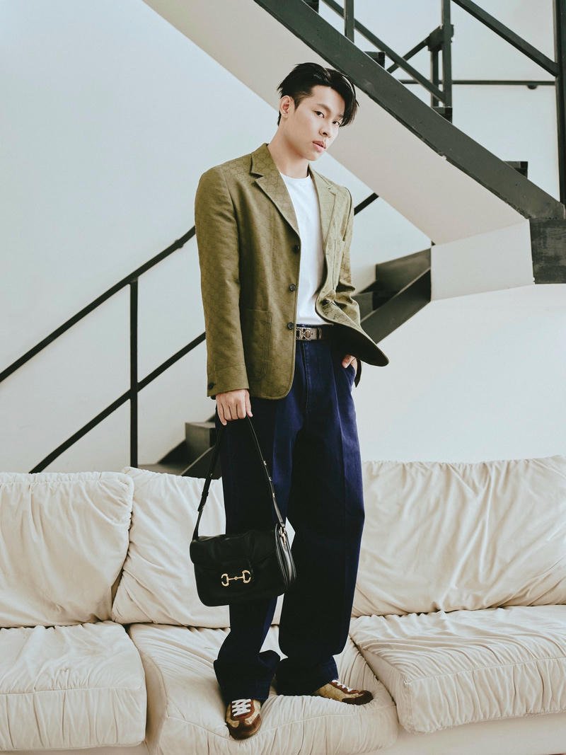 Nét cá tính trong hình nền HURRYKNG ngoài đời thường