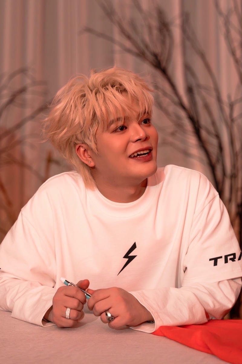 Nét điển trai nổi bật Rhyder ngoài đời thường