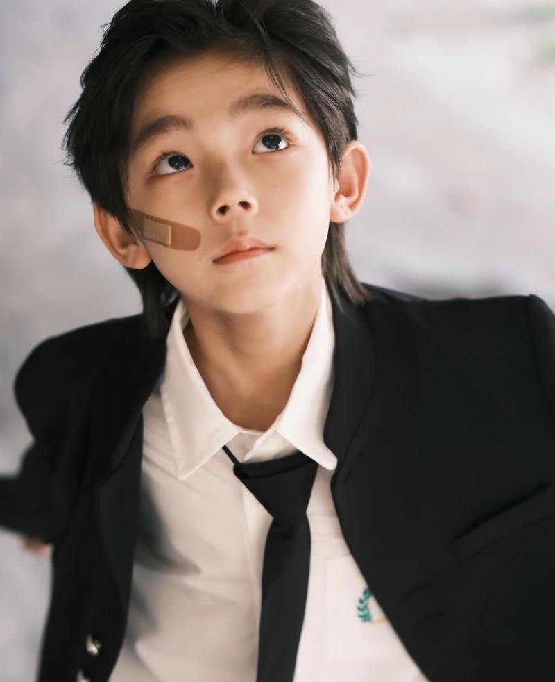 Nét trẻ trung thể hiện rõ qua ảnh trai k10 tự nhiên