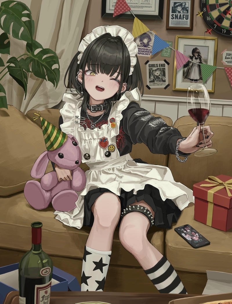 Nhân vật anime nữ tạo dáng ngầu trong ảnh anime hầu gái