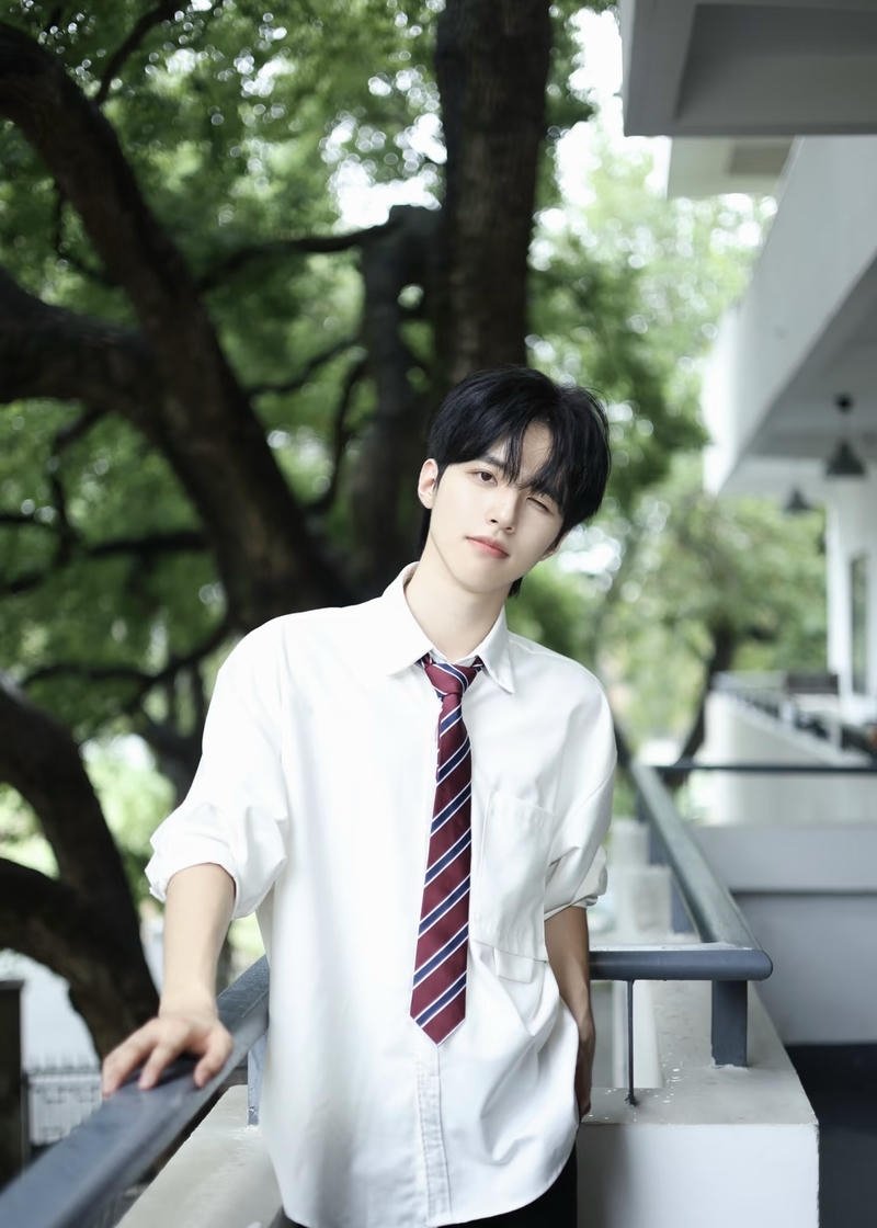 Phong cách đơn giản giúp ảnh trai k10 dễ tiếp cận