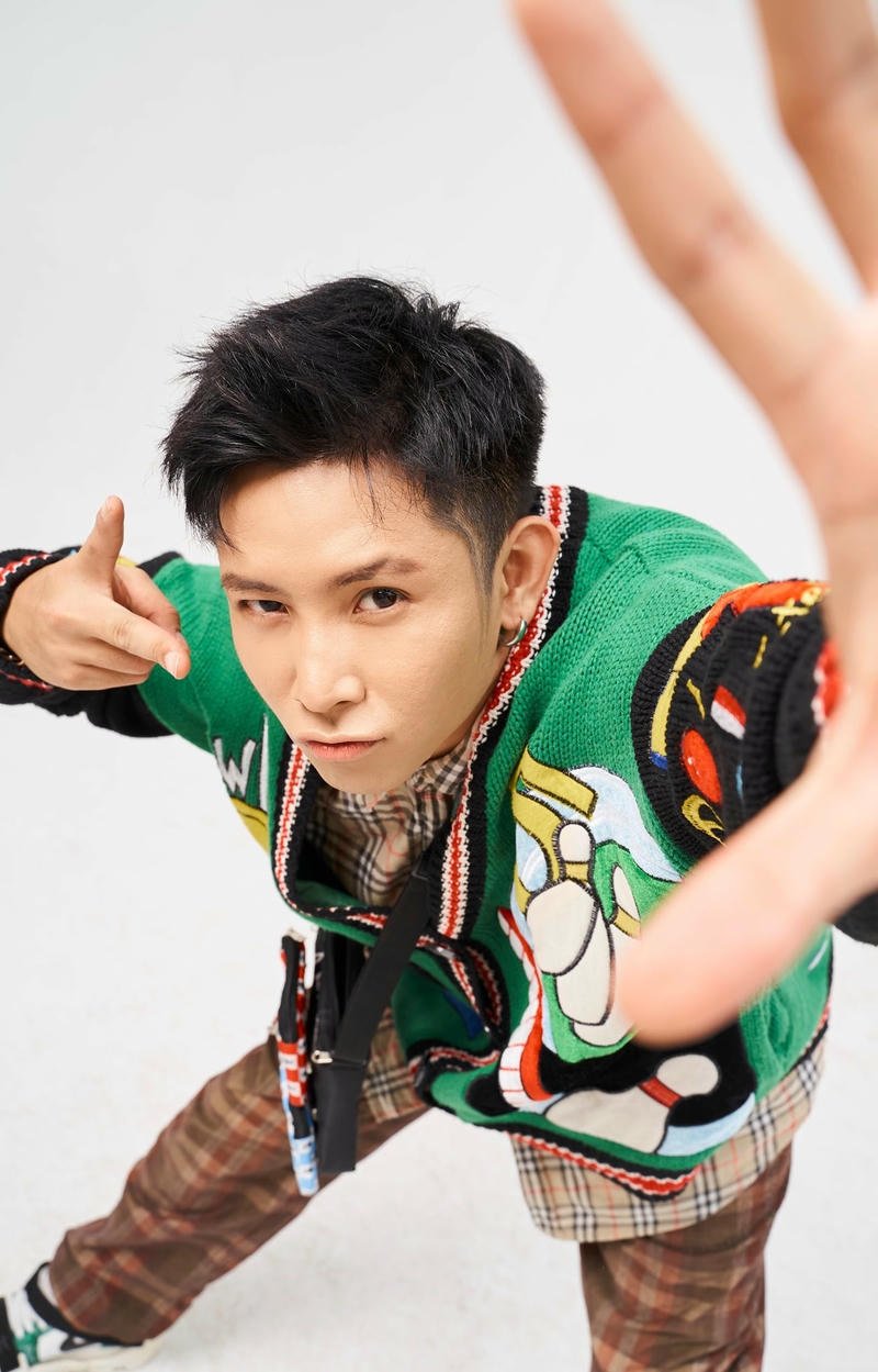 Phong cách street style phù hợp làm nền Ricky Star