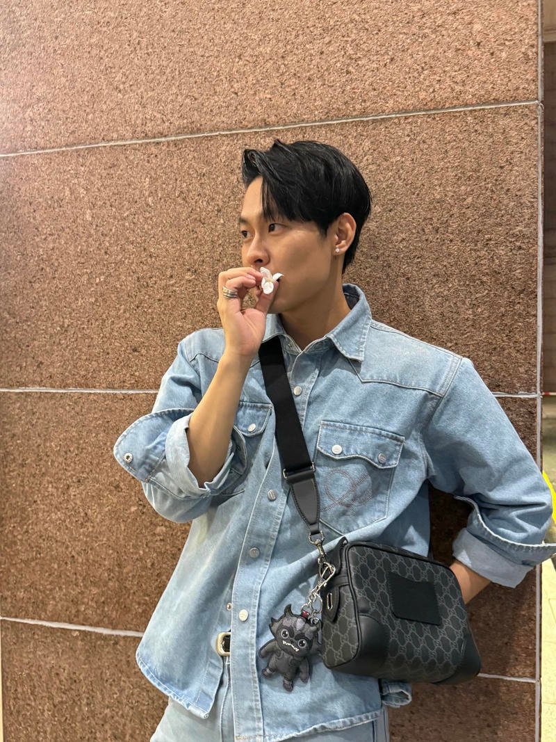 Phong cách tự nhiên của HURRYKNG khi đời thường