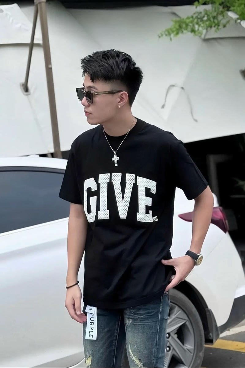 Streetwear nổi bật đúng chất boy phố trẻ