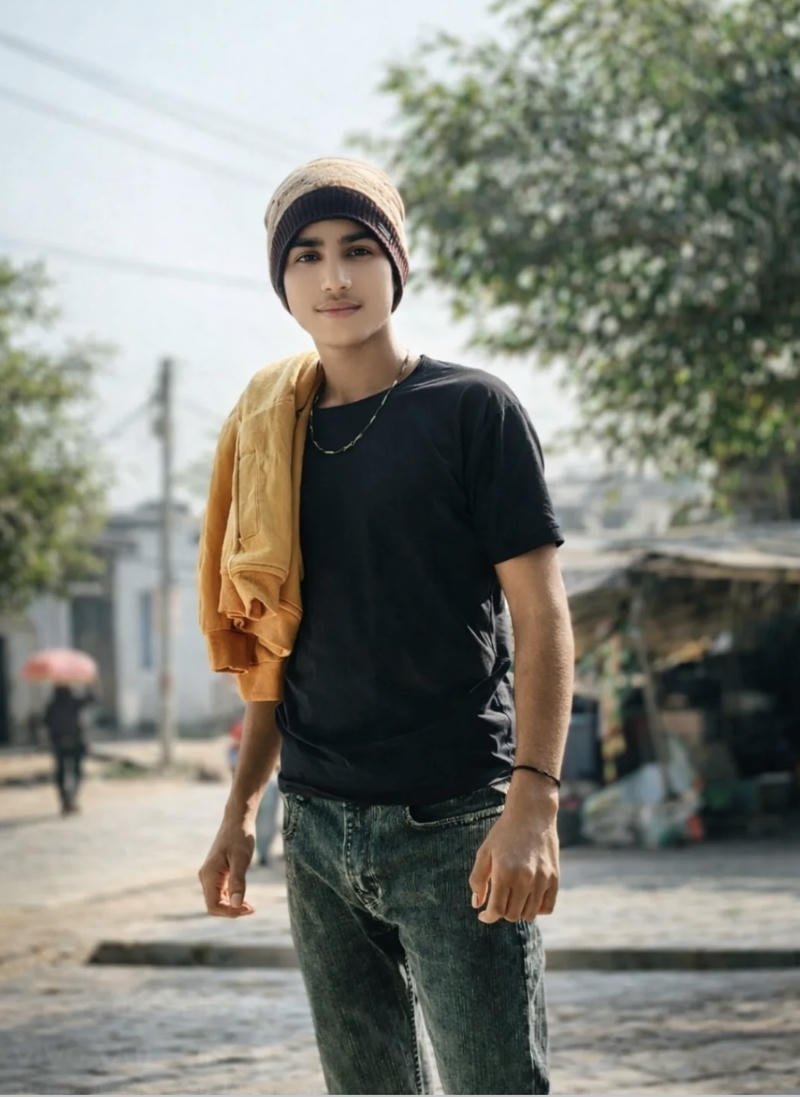 Thần thái cuốn hút của chàng trai Ấn Độ