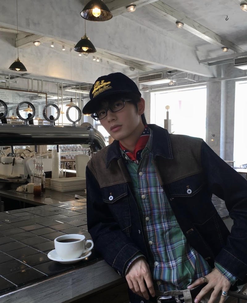 Thanh niên sinh năm K7 với dung mạo sáng