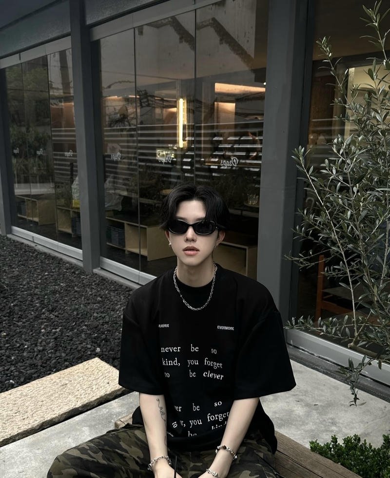 Thanh niên tuổi K7 với thần thái tự nhiên