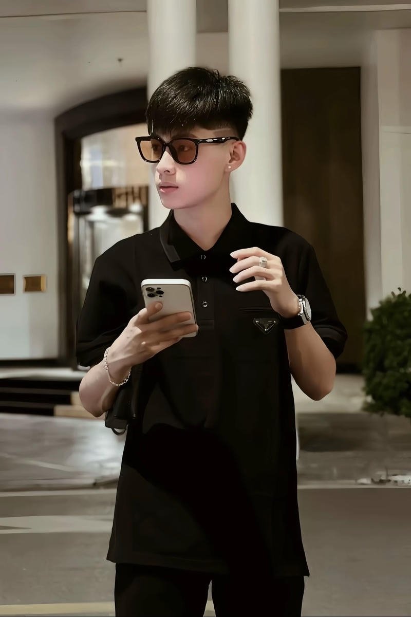 Trang phục đường phố tối giản chuẩn boy phố hiện đại