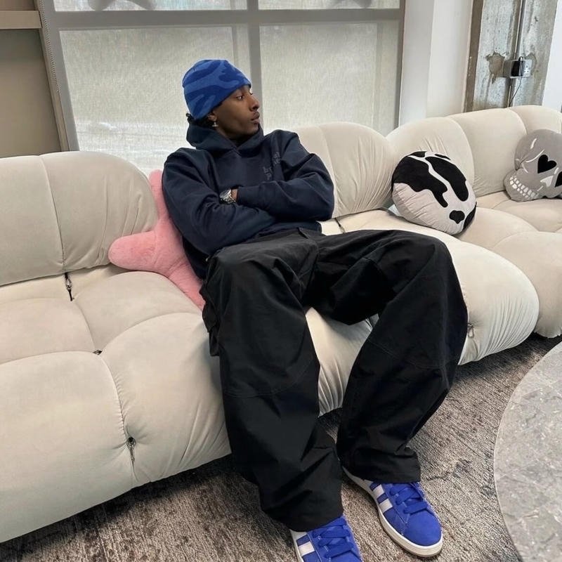 Vẻ ngoài sắc nét trong avatar con trai ngầu rất ấn tượng