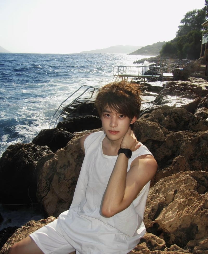 Vẻ ngoài tươi tắn của chàng trai K12 học đường