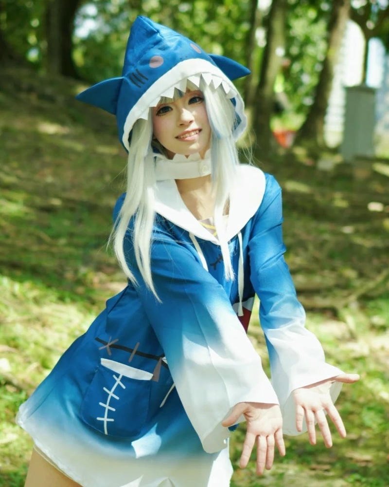 Yaoyaoqwq Gawr Gura cosplay tạo hình nổi bật với nét tinh nghịch