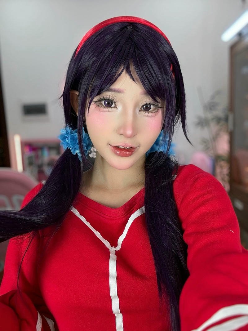 Yuumeilyn cosplay tạo dáng thanh thoát dịu dàng