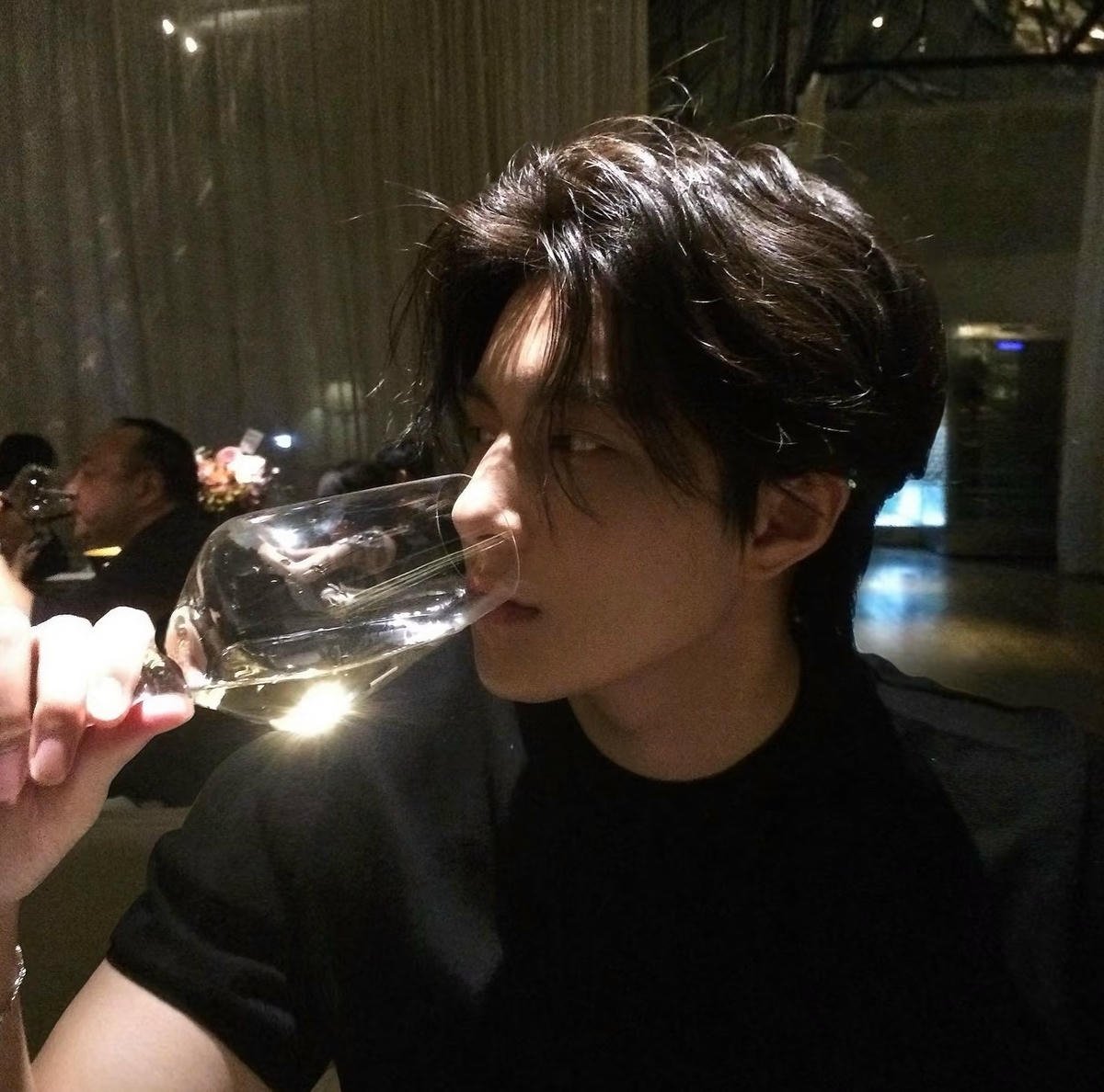 ảnh sad boy lạnh lùng thumbnail