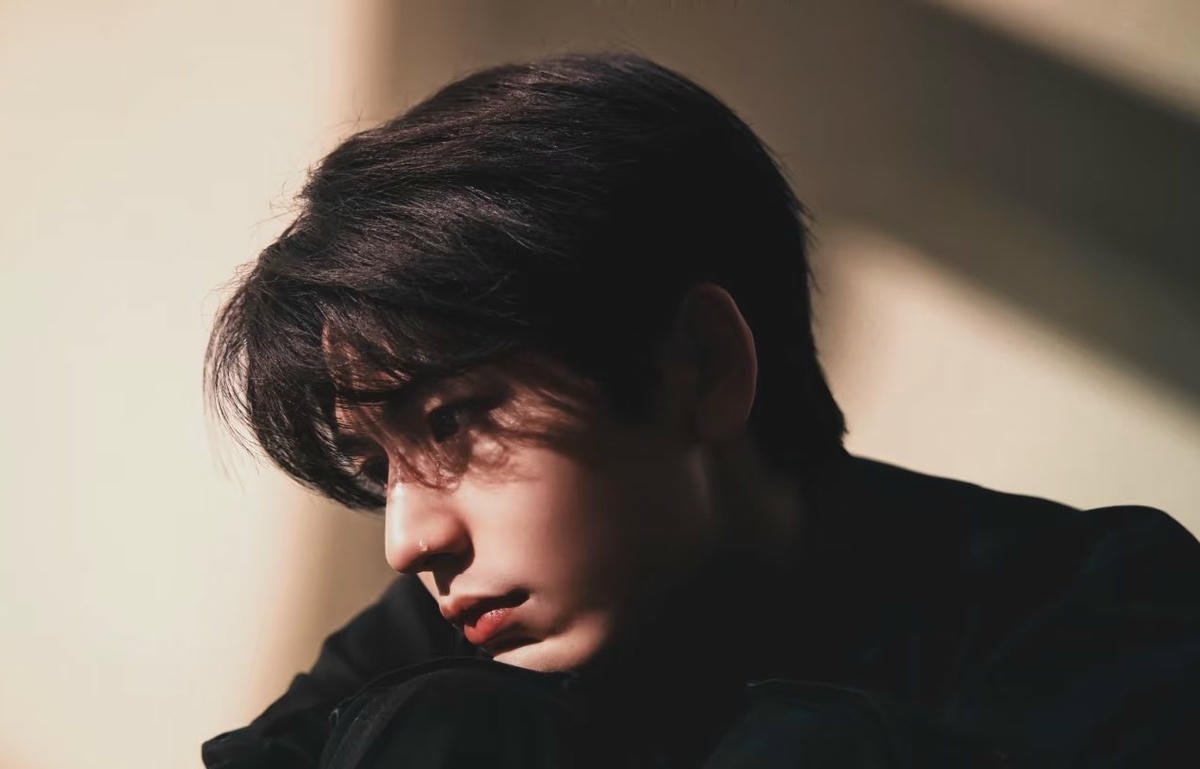 ảnh trai đẹp khóc thumbnail