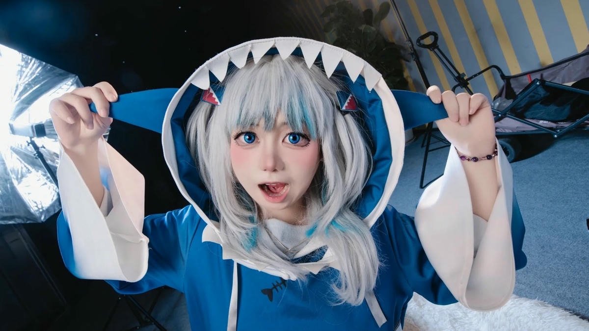 yaoyaoqwq gawr gura cosplay thumbnail