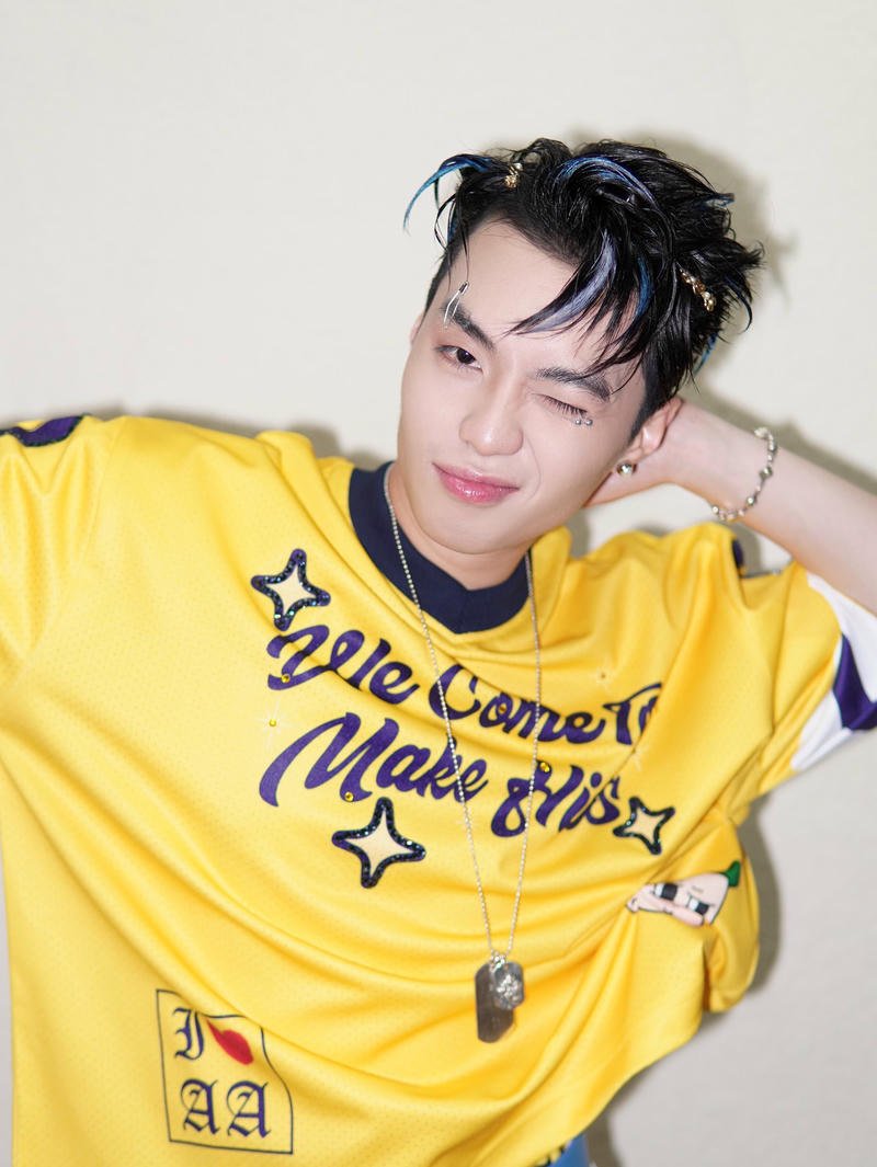 Ảnh chân dung nghệ sĩ dùng làm nền Negav đẹp