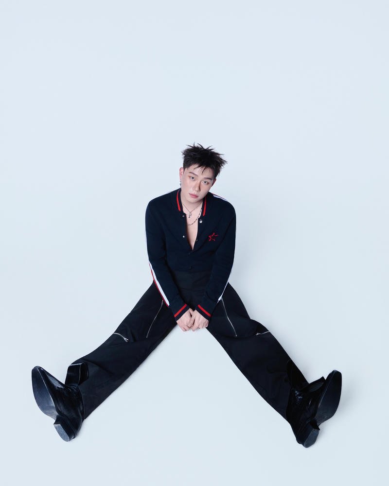 Ảnh chân dung nghệ sĩ trẻ làm hình nền Dương Domic