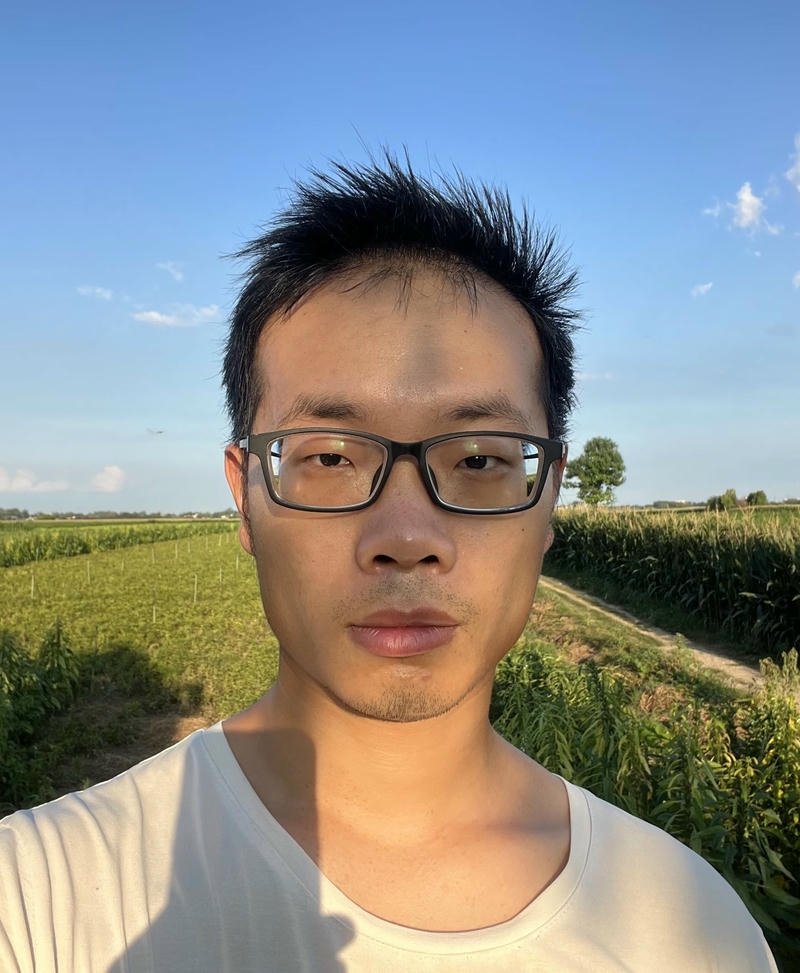 Ánh mắt bình thường nam kém sắc trong ảnh