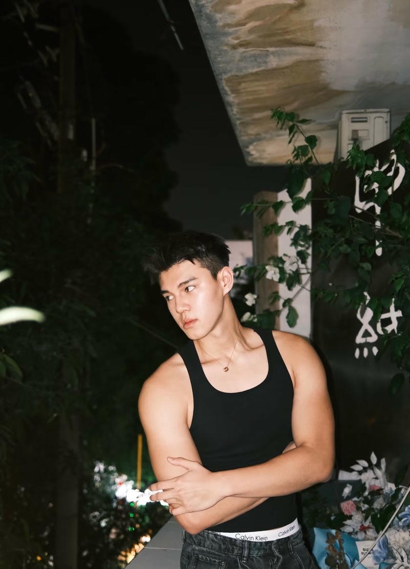 Ánh mắt sắc nét trai đẹp 2k9 hình nền