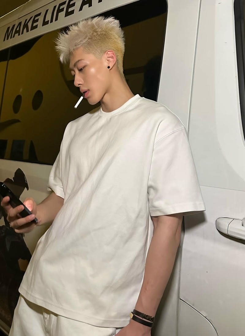 Ánh nhìn nổi bật trai đẹp k9 ảnh nền