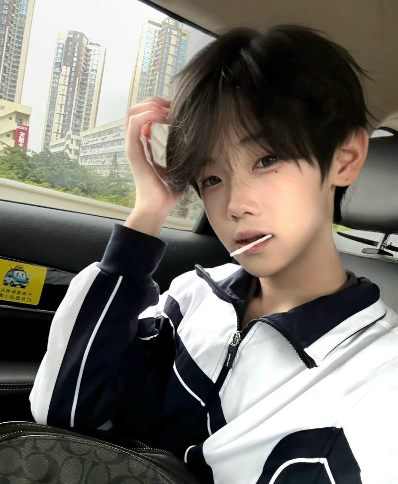 Ánh nhìn tươi sáng trai đẹp học sinh ảnh nền