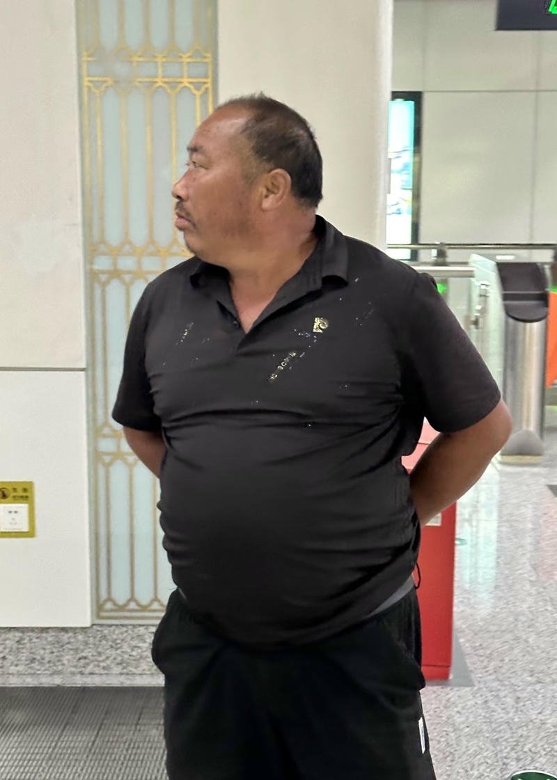 Biểu cảm bình thường nam kém thu hút ảnh nền