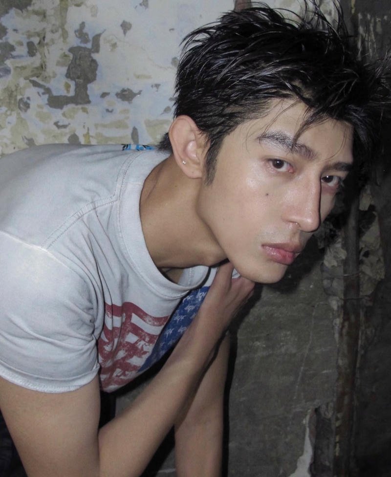 Biểu cảm cá tính trai k9 ảnh nền