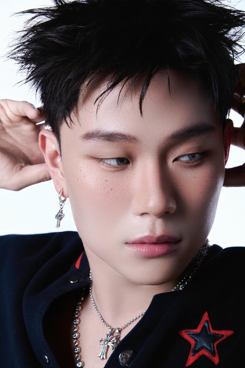 Biểu cảm tự nhiên phù hợp hình nền Dương Domic đẹp